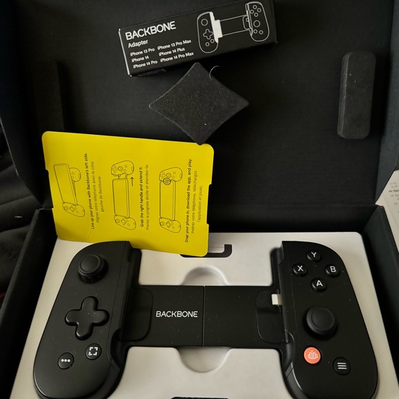 Backbone gaming console - Picture 3 of 3